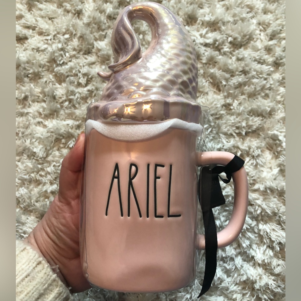 Ariel mug with topper
